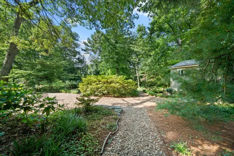 $689,000 | 12 Vining Lane, Wilmington, DE 19807