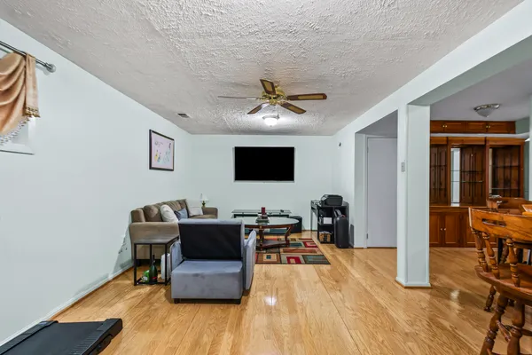 $600,000 | 8024 Bethelen Woods Lane, Springfield, VA 22153