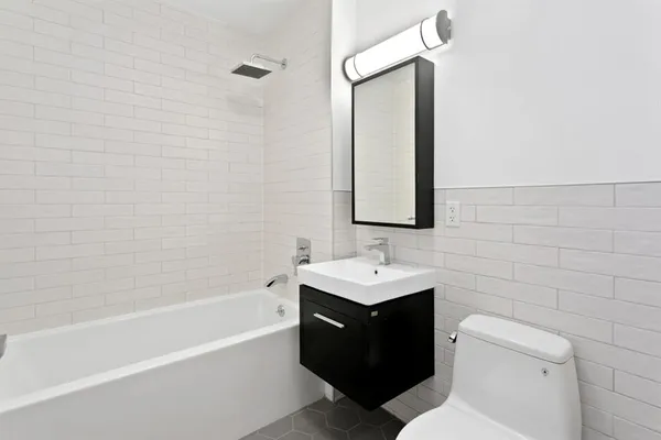 $3,228 | 83 Bushwick Place, Unit 1D | East Williamsburg