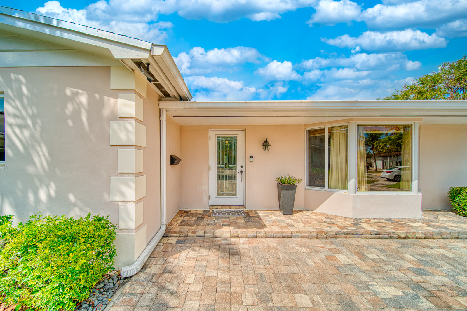 10641 Southwest 99th Terrace Miami, FL 33176 - Photo 4 of 41