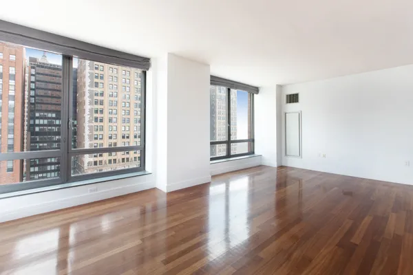 $8,900 | 30 West Street, Unit 15B | Battery Park City