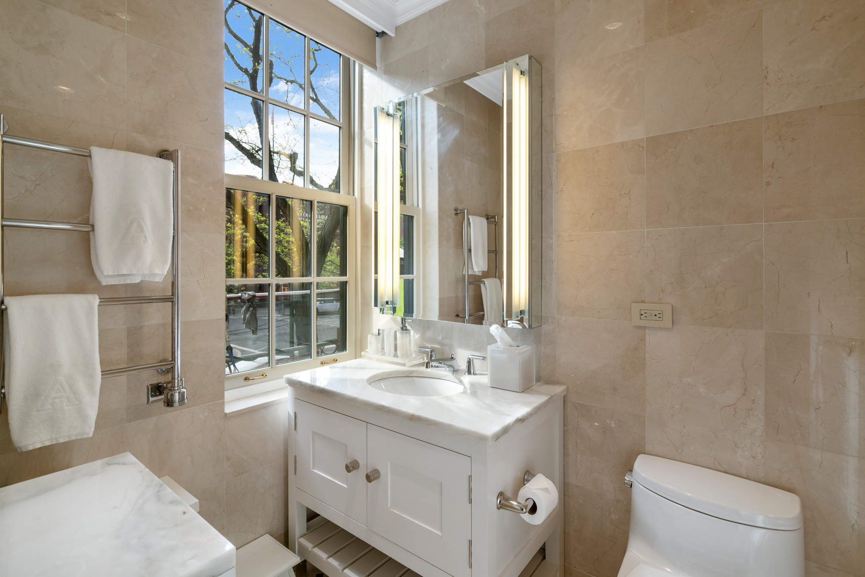 1185 Park Avenue, Unit 2B Manhattan, NY 10128 - Photo 10 of 12