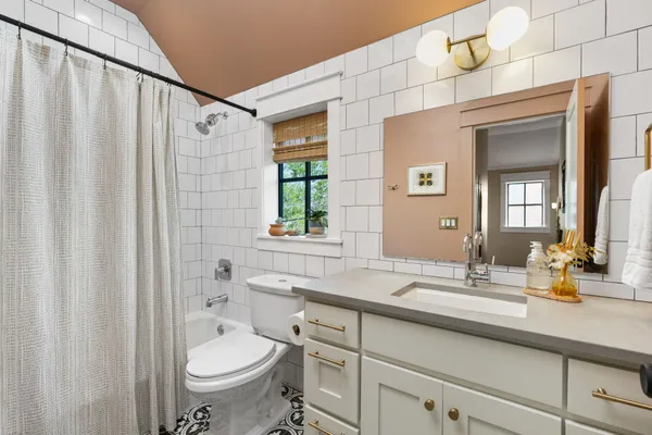 $600,000 | Mansell Avenue, Austin, TX 78702