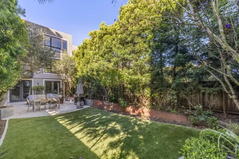 $2,895,000 | 2269 Francisco Street, San Francisco, CA 94123