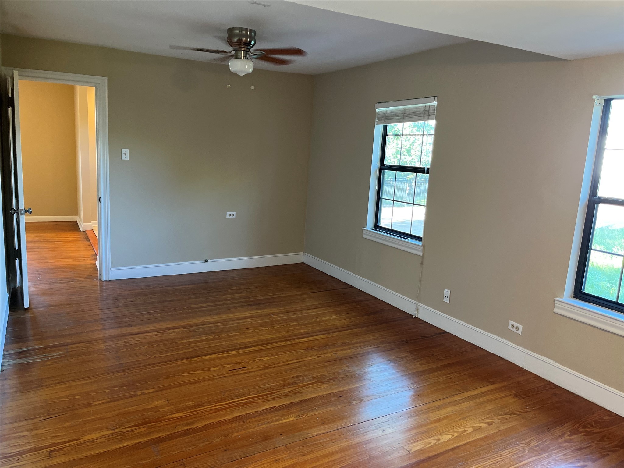 2115 Holman Street Houston, TX 77004 - Photo 10 of 27