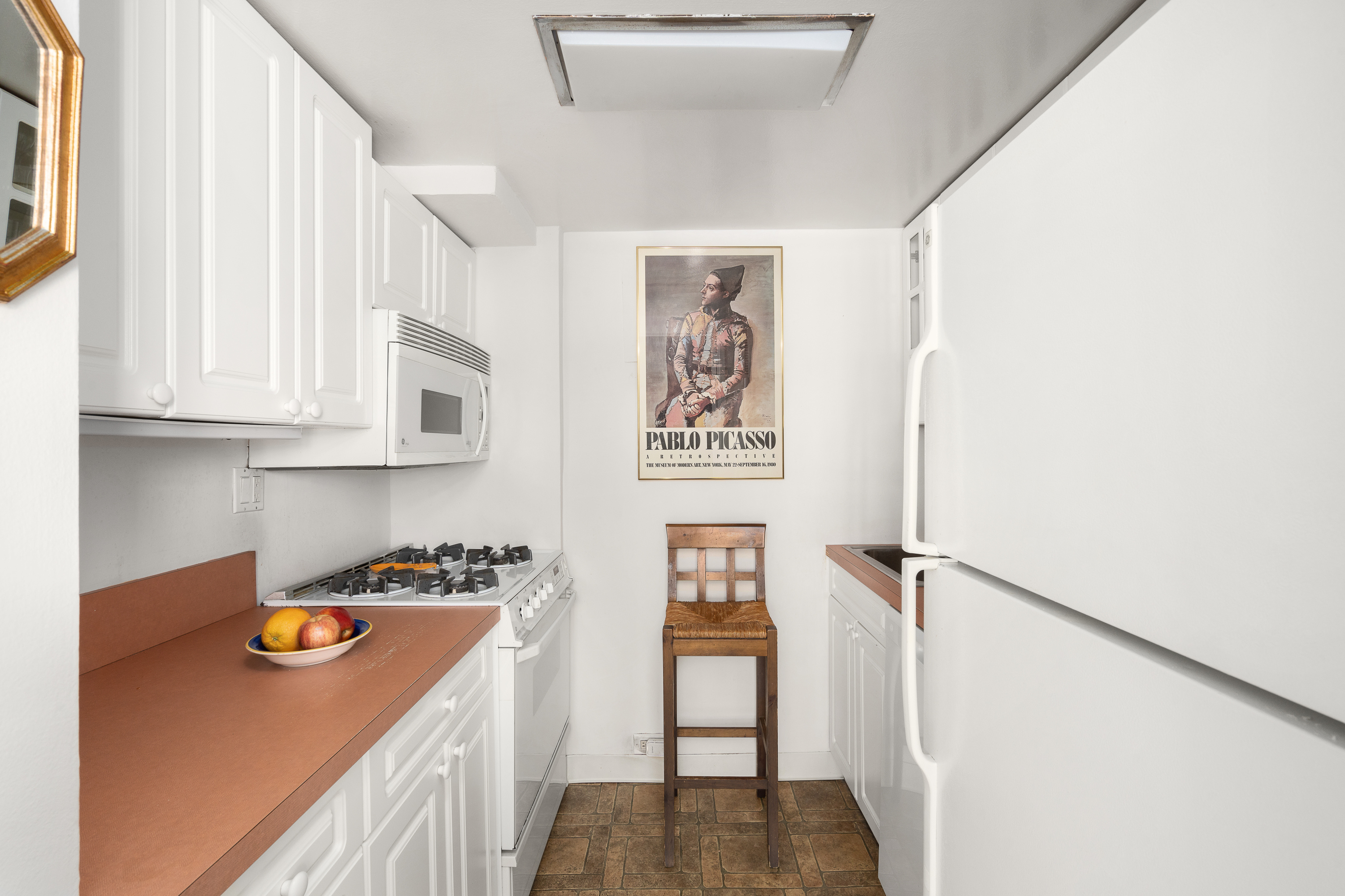 225 East 57th Street, Unit 12M Manhattan, NY 10022 - Photo 4 of 7