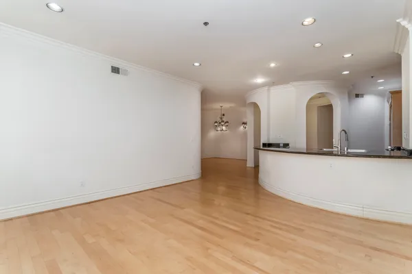 $1,149,988 | 10364 Almayo Avenue, Unit 103, Los Angeles, CA 90064
