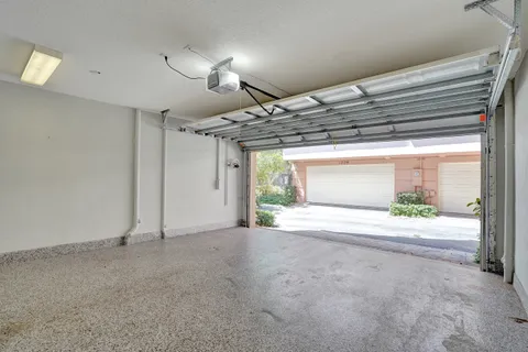 $575,000 | 1033 Northeast 17th Way, Unit 1201, Fort Lauderdale, FL 33304