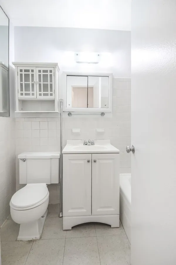 $3,500 | 155 East 34th Street, Unit 14N | Murray Hill