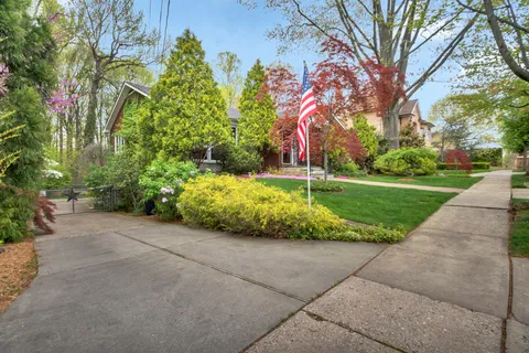 $1,150,000 | 131 Jansen Street | Annadale