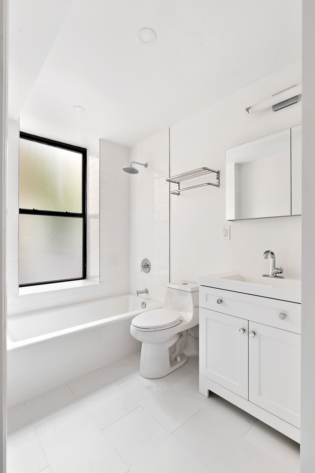 317 West 95th Street, Unit 1C Manhattan, NY 10025 - Photo 5 of 9