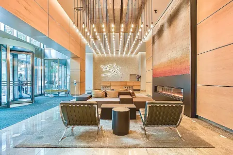 $799,000 | 10 West End Avenue, Unit 4J | Upper West Side