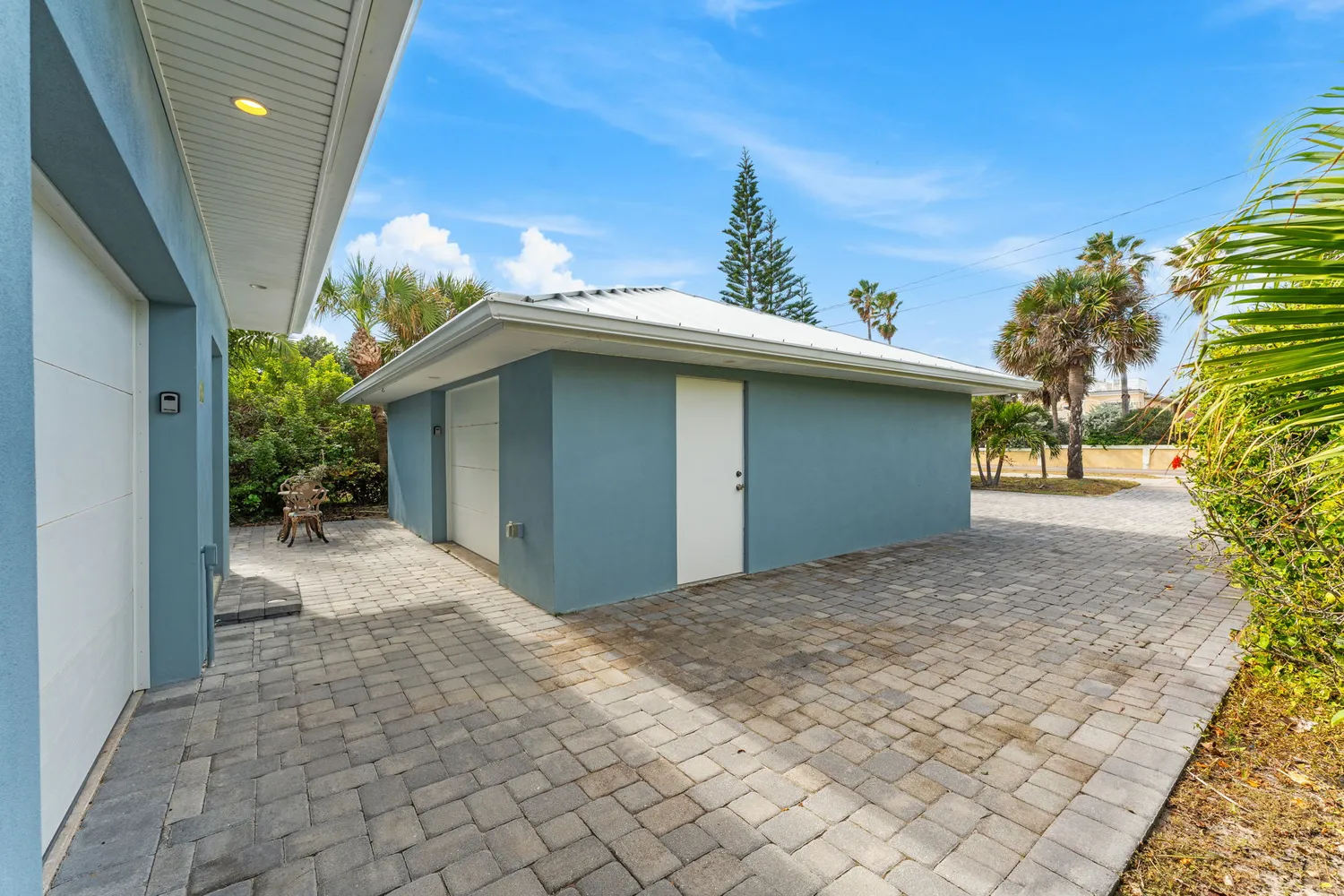 $1,975,000 | 659 South Atlantic Avenue, Cocoa Beach, FL 32931