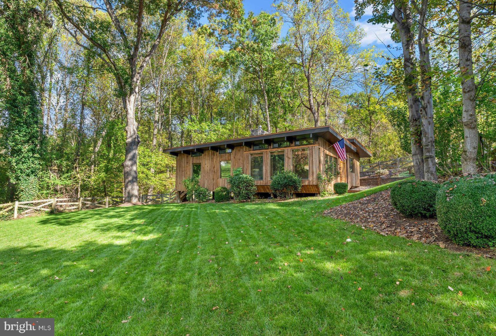 7221 Clifton Road Clifton, VA 20124 - Photo 2 of 47