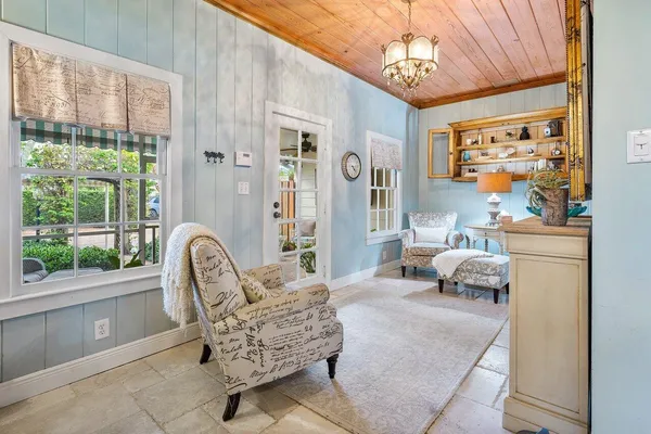 $2,400,000 | 521 North Swinton Avenue, Delray Beach, FL 33444