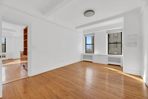 $3,995,000 | 225 Central Park West, Unit 801 | Upper West Side