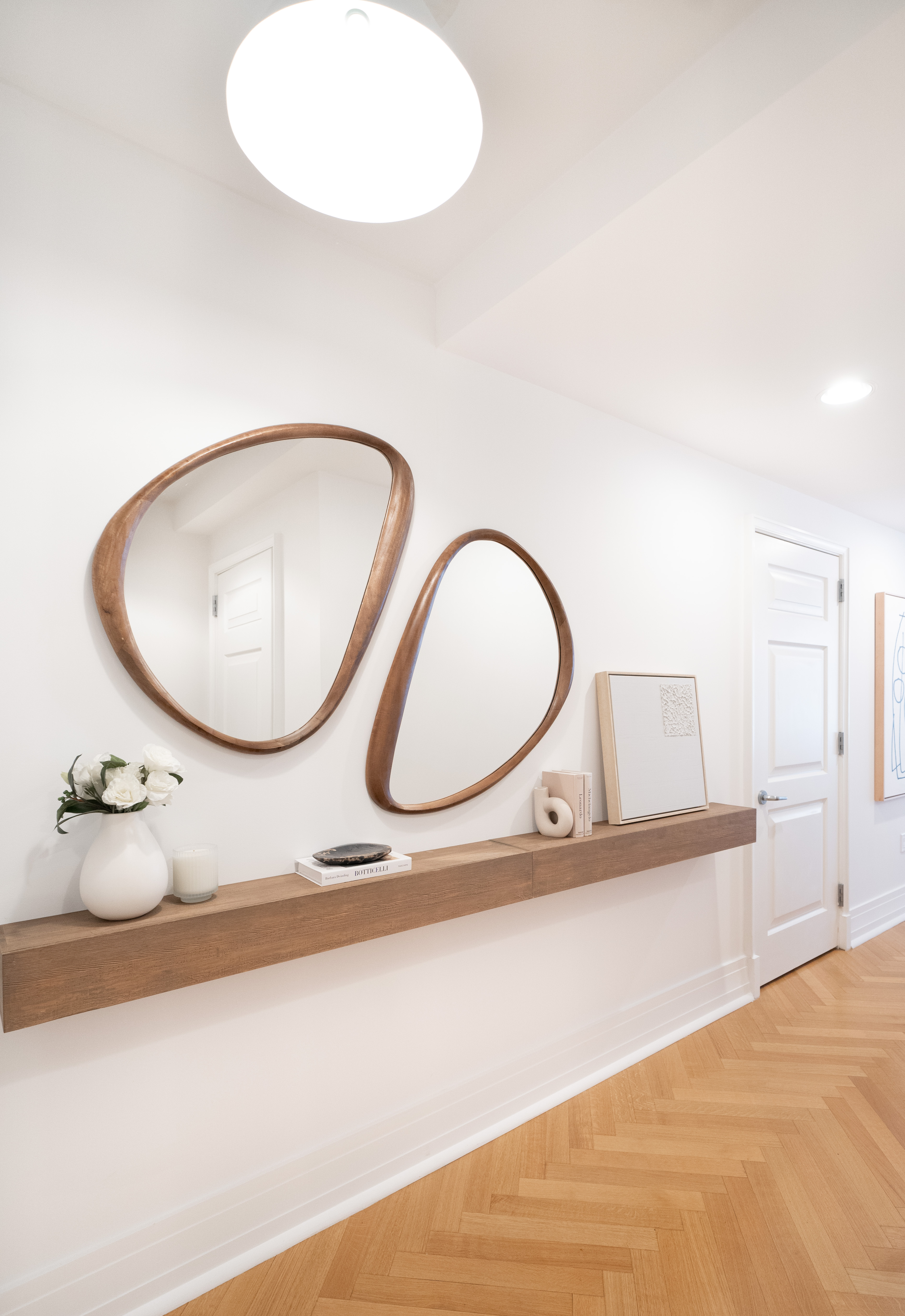 205 East 85th Street, Unit G10 Manhattan, NY 10028 - Photo 4 of 27 a bathroom with a sink and mirror