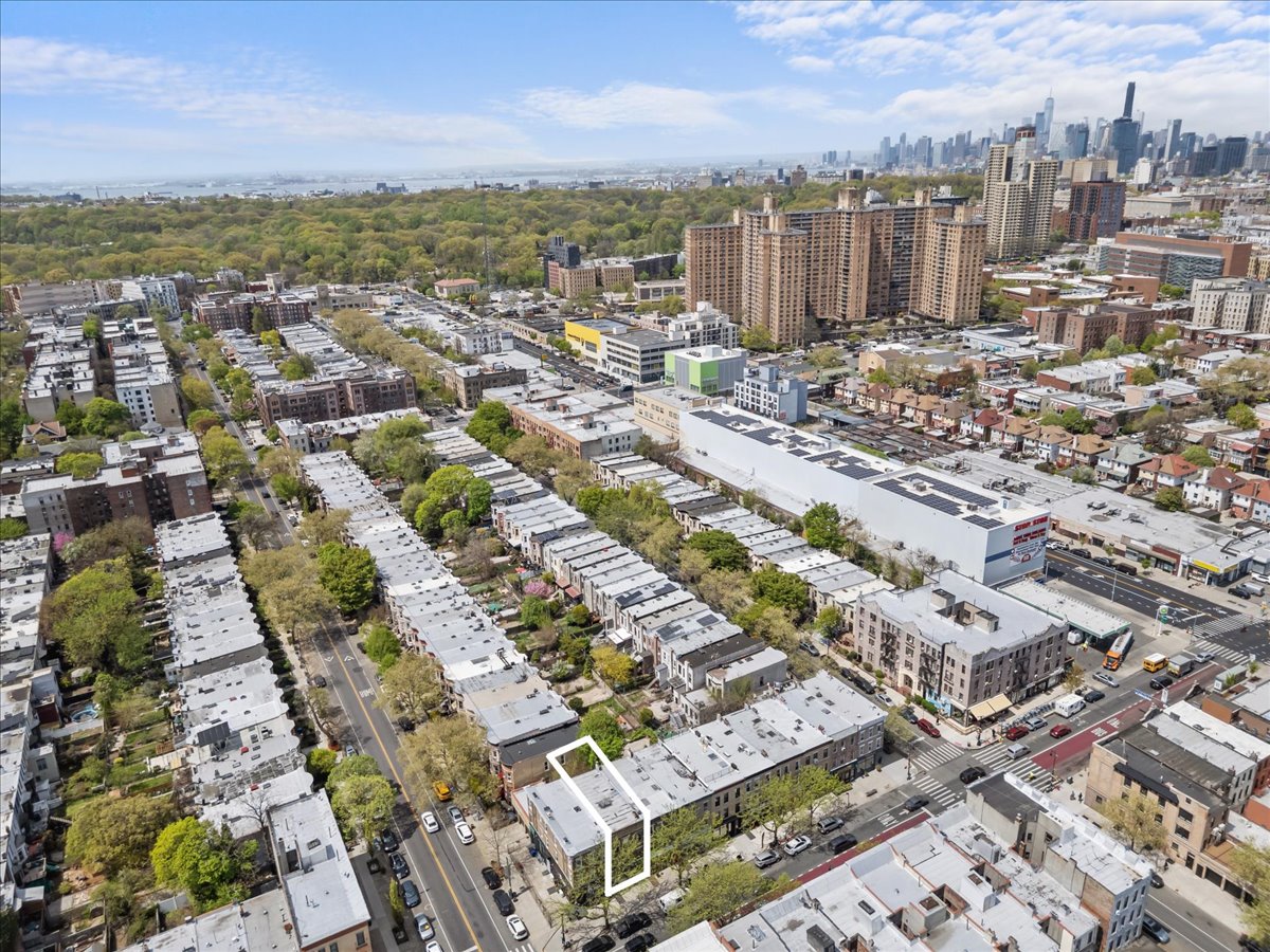 426 Rogers Avenue Brooklyn, NY 11225 - Photo 2 of 9