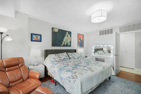 $5,100 | 4201 Cathedral Avenue Northwest, Unit 114W, Washington, DC 20016