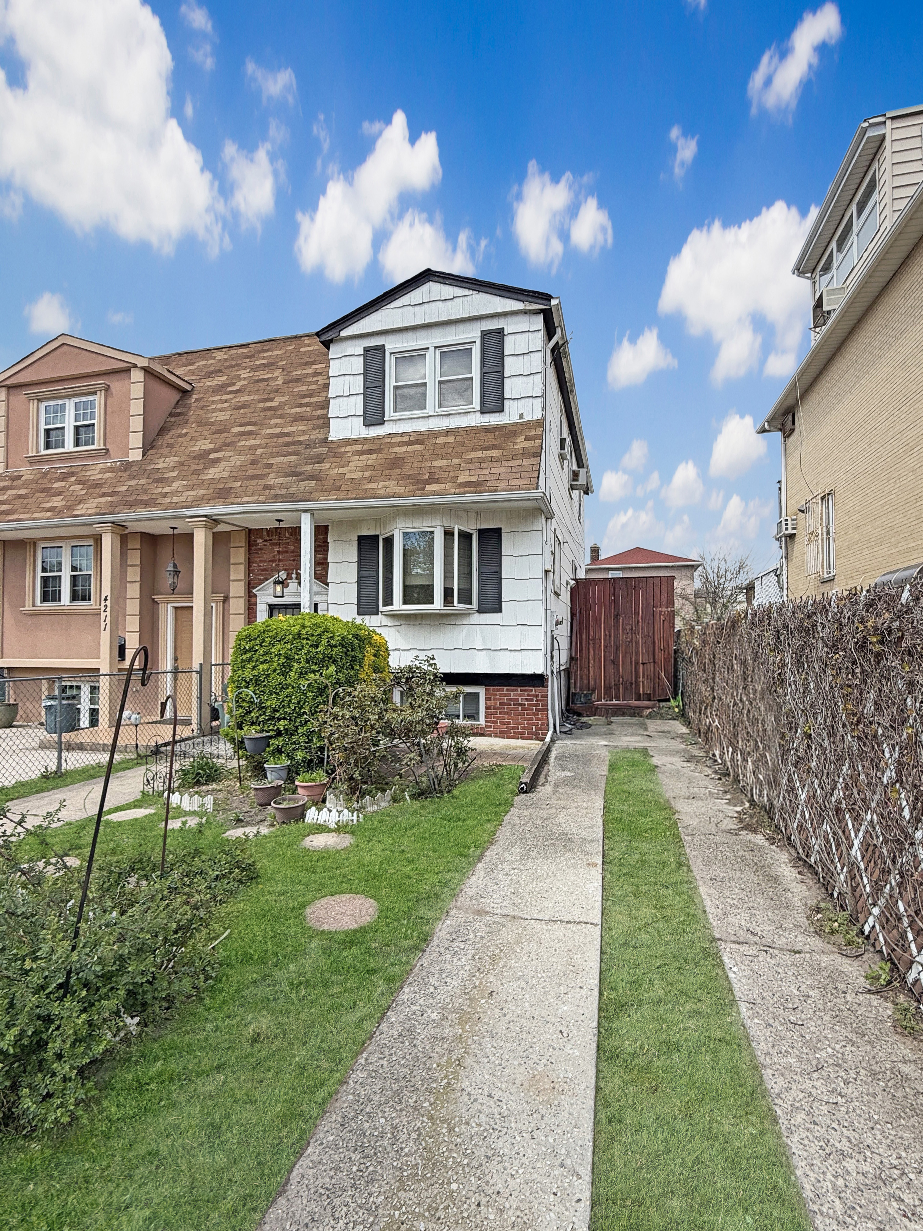 4209 Nautilus Avenue Brooklyn, NY 11224 - Photo 11 of 17
