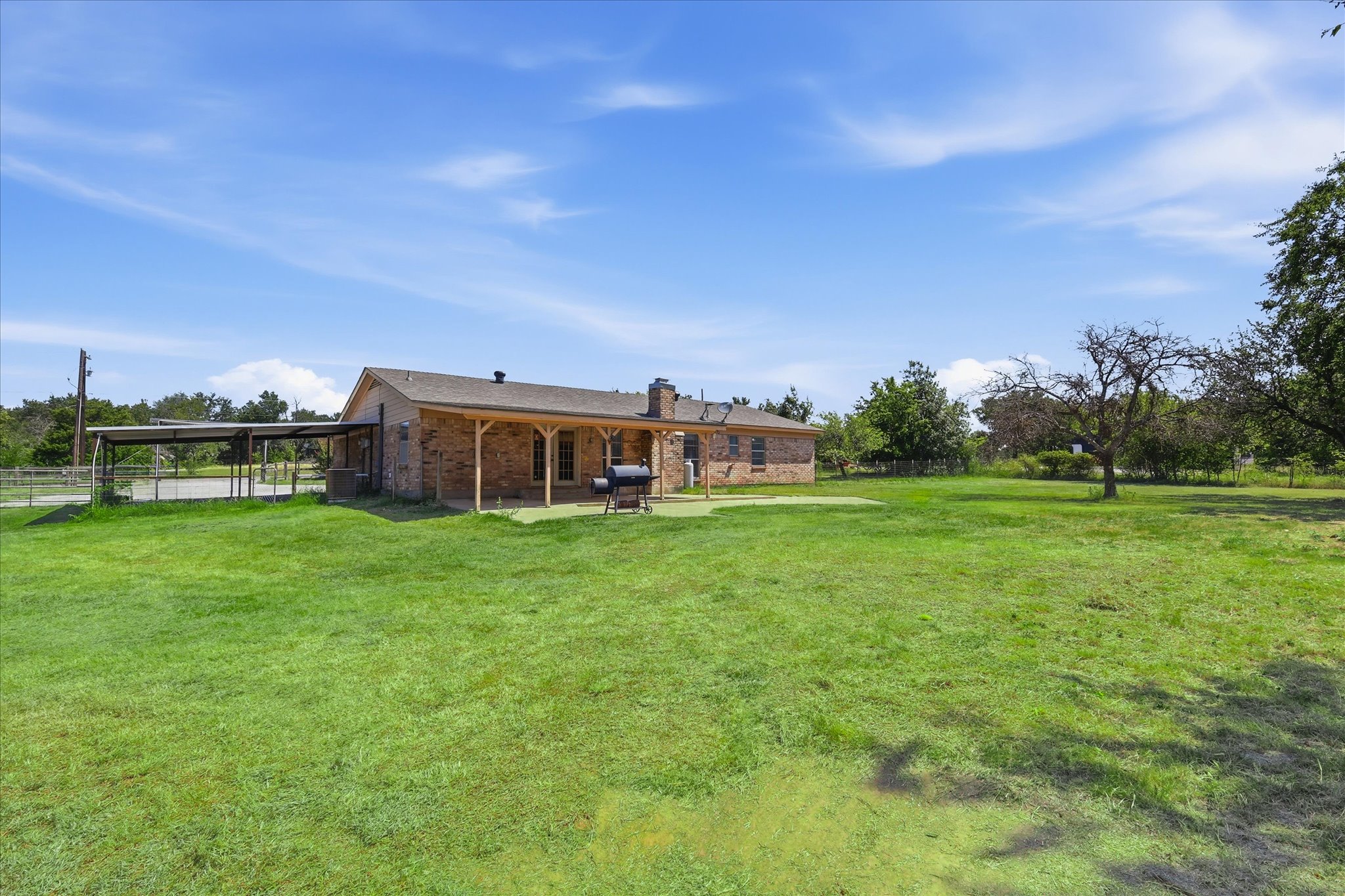 892 Highland Circle Springtown, TX 76082 - Photo 6 of 36 Gallery Image 6