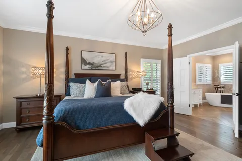 $1,995,000 | 13352 Weston Park Drive, St. Louis, MO 63131