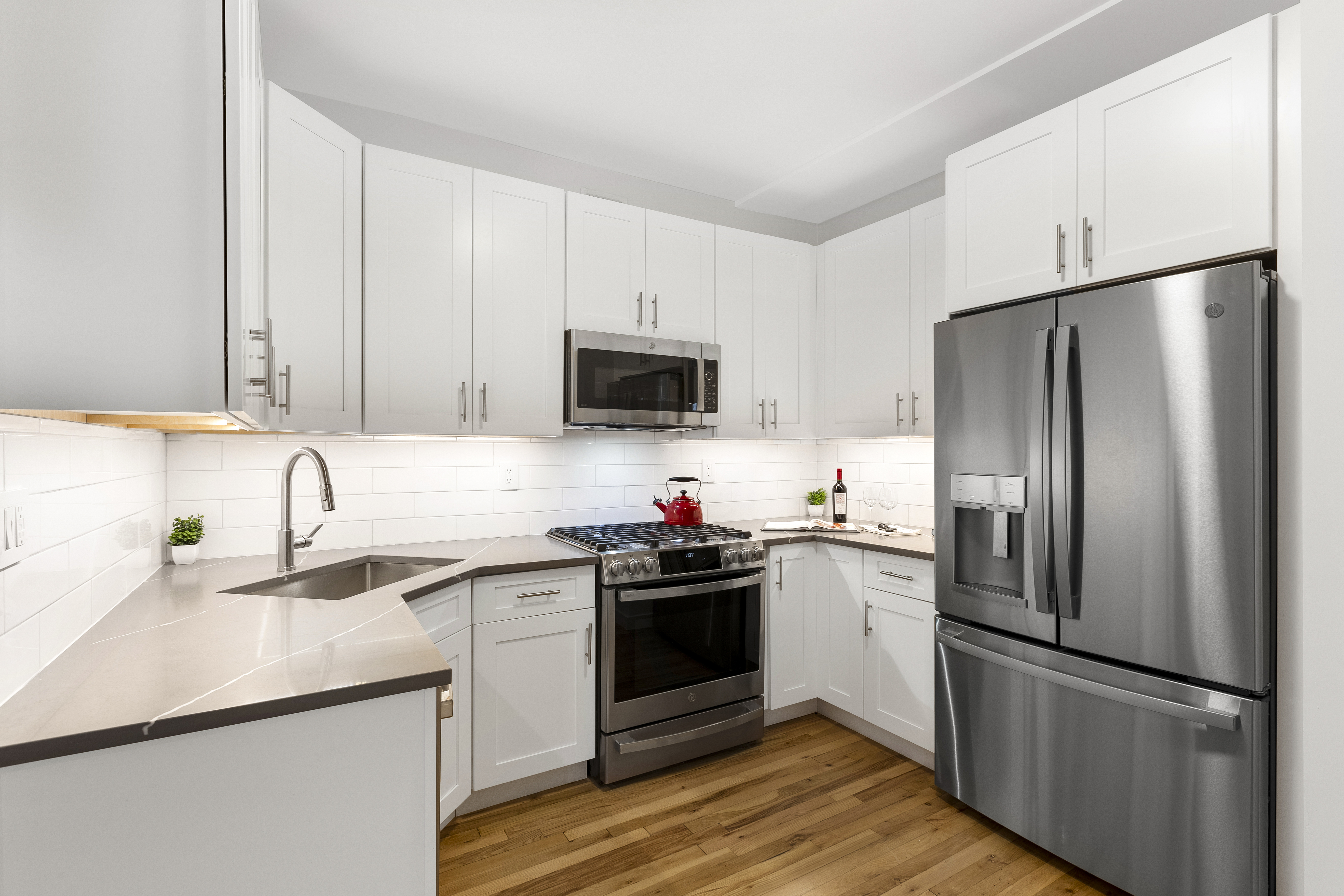 454 West 46th Street, Unit 1AN Manhattan, NY 10036 - Photo 6 of 17