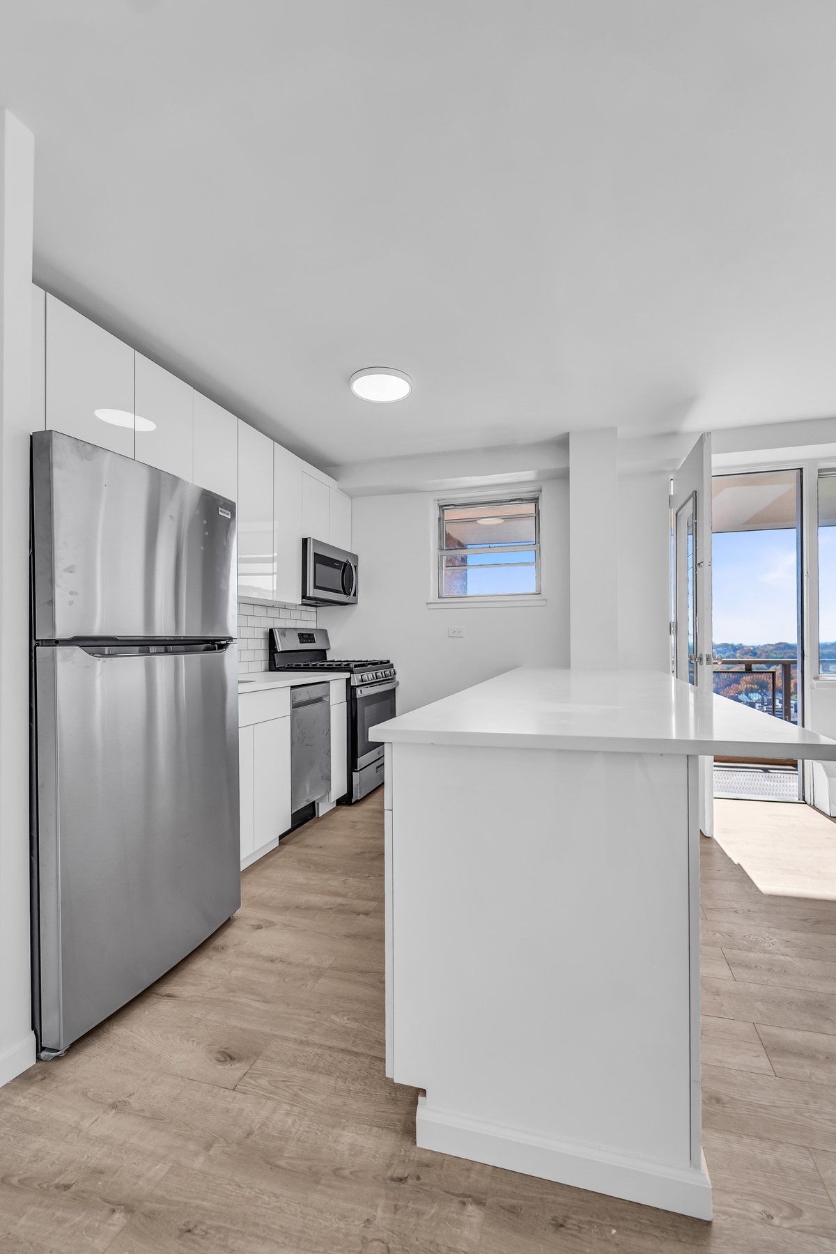 5800 Arlington Avenue, Unit 17D Bronx, NY 10471 - Photo 3 of 15