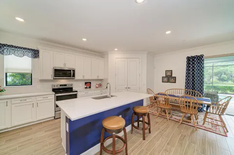$1,150,000 | 16341 Hidden Oak Loop, Lakewood Ranch, FL 34211
