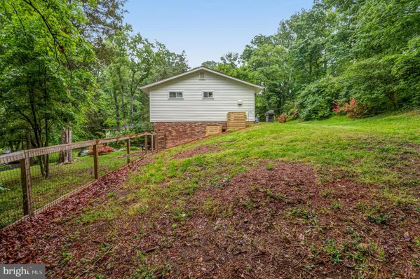 $4,175 | 8805 Menard Court, Alexandria, VA 22309