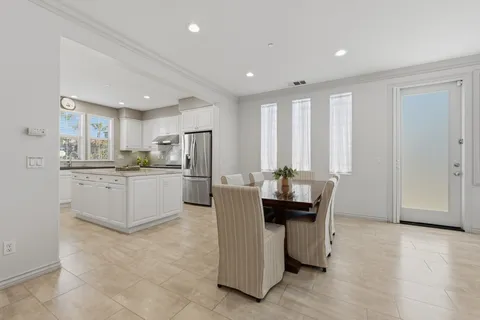 $1,379,000 | 21445 Hayley Lane, Huntington Beach, CA 92646