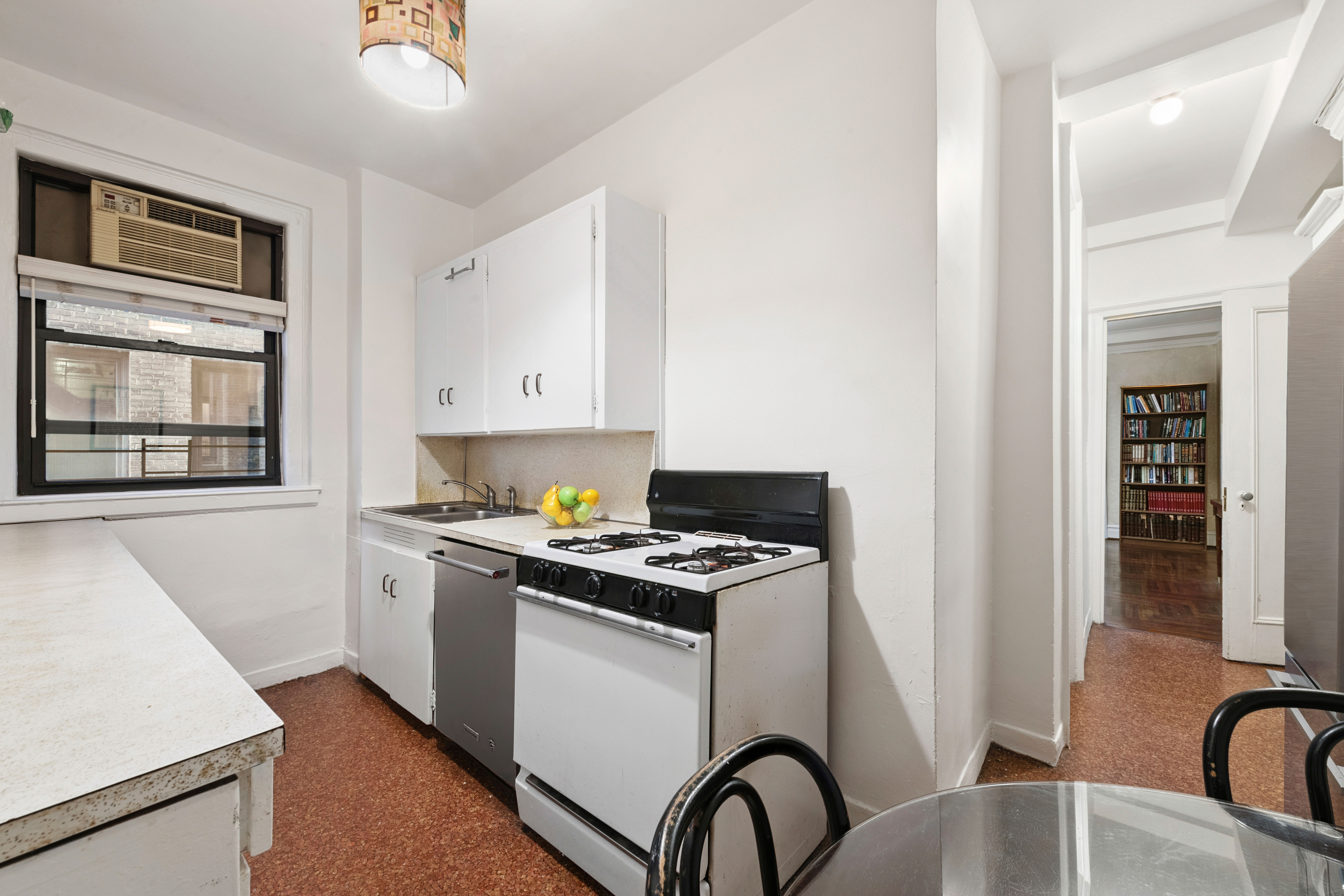 161 West 75th Street, Unit 10A Manhattan, NY 10023 - Photo 8 of 17