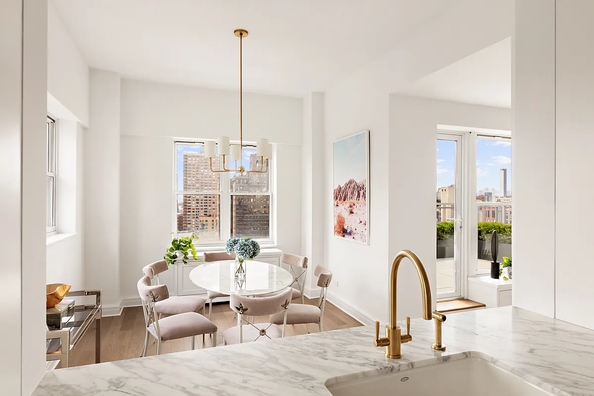 2 5th Avenue, Unit PHC Manhattan, NY 10011 - Photo 4 of 13 a living room with furniture