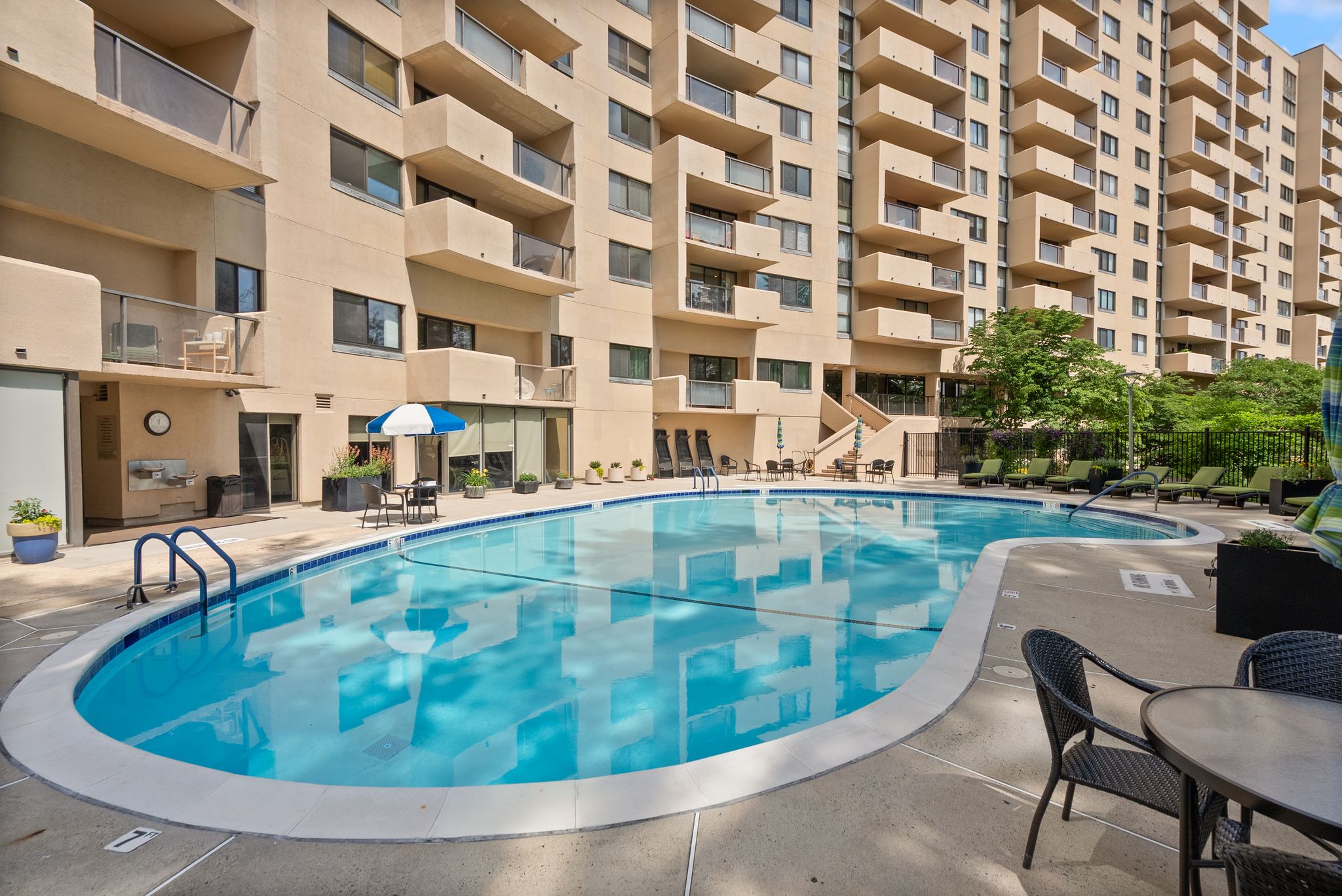 1101 South Arlington Ridge Road, Unit 608 Arlington, VA 22202 - Photo 1 of 45