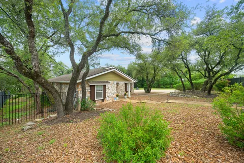 $1,195,000 | 1211 Falcon Ledge Drive, Austin, TX 78746