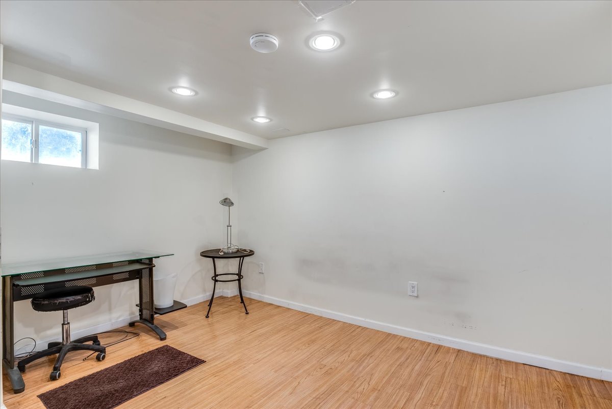 97-05 Albert Road Queens, NY 11417 - Photo 25 of 31