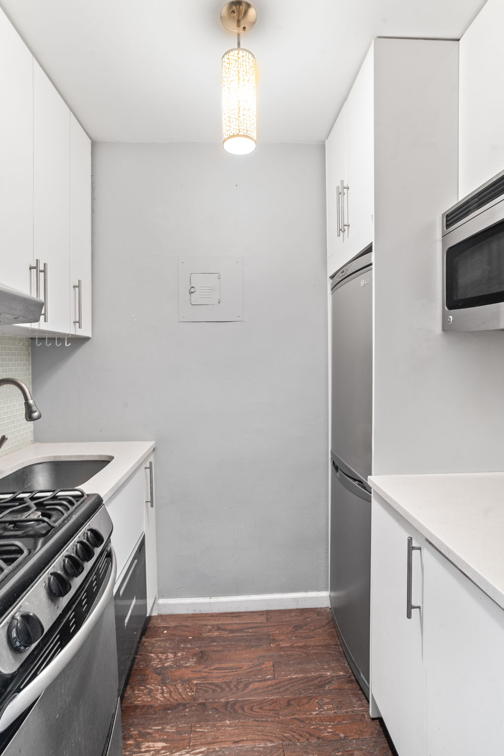 420 East 55th Street, Unit 4L Manhattan, NY 10022 - Photo 4 of 13