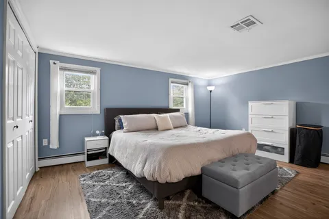 $425,000 | 35 Manor Avenue, Oaklyn, NJ 08107