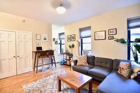 $3,200 | 305 East 95th Street, Unit 6H | Upper East Side