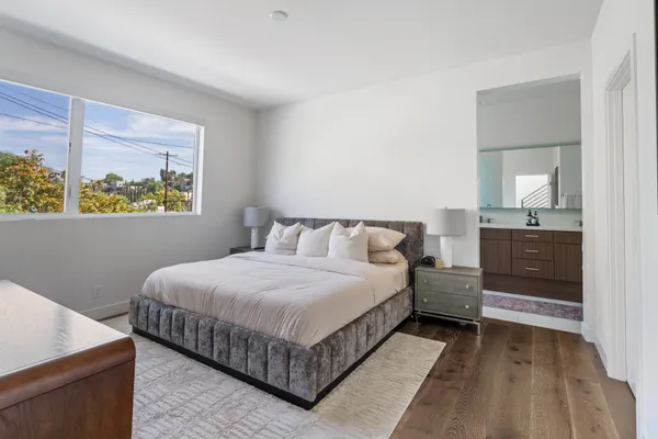 $1,390,000 | 1902 Liberty Court, Los Angeles, CA 90026