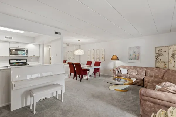 $284,900 | 2015 Welsh Road, Unit D57, Philadelphia, PA 19115