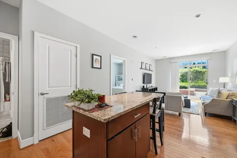 $470,000 | 1800 Wilson Boulevard, Unit 105, Arlington, VA 22201
