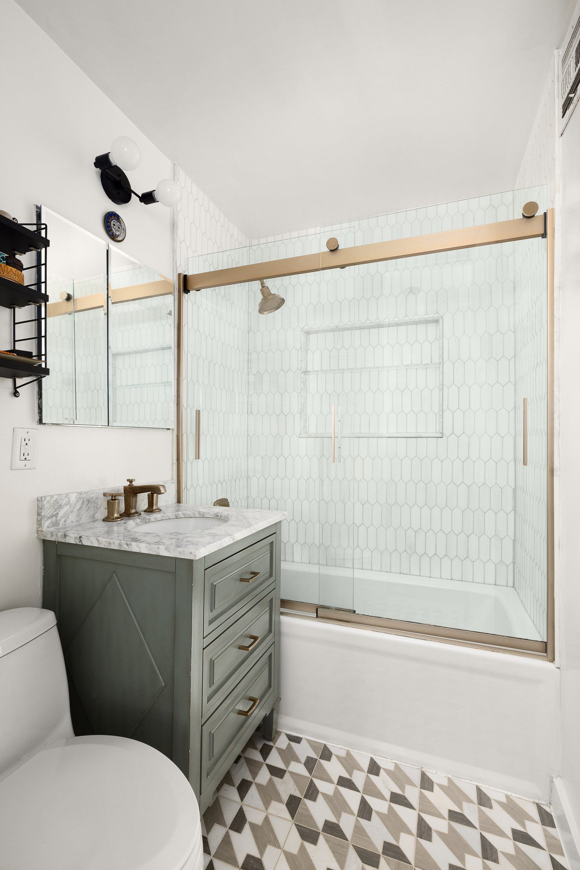 185 Hall Street, Unit 414 Brooklyn, NY 11205 - Photo 4 of 8