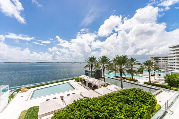 $1,385,000 | 1331 Brickell Bay Drive, Unit 408, Miami, FL 33131