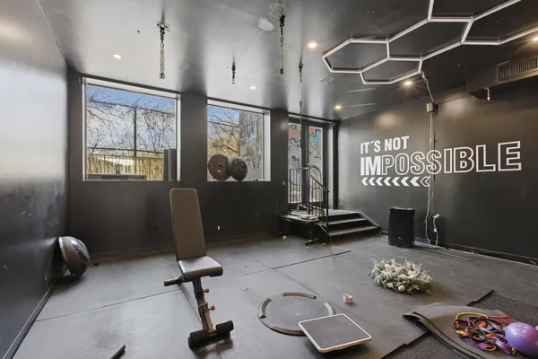 $8,000 | 319 Broadway | Williamsburg