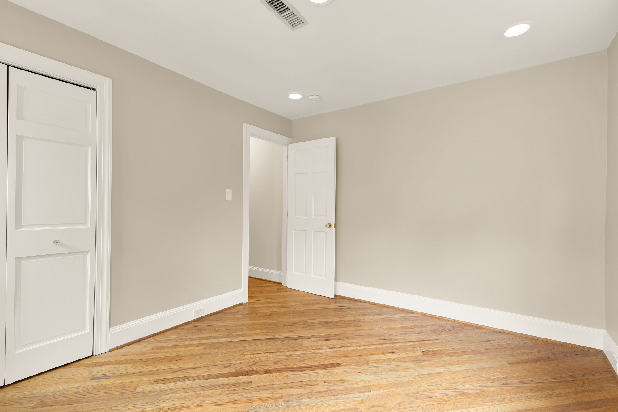 3414 Porter Street Northwest Washington, DC 20016 - Photo 31 of 65