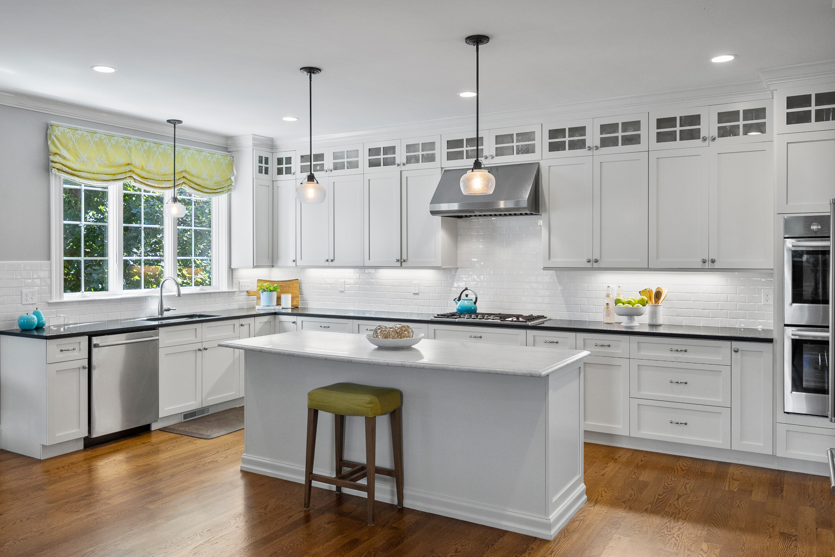 136 Manning Street Needham Heights, MA 02494 - Photo 5 of 33