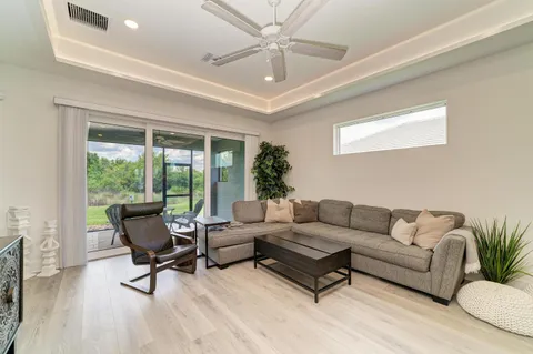 $729,000 | 1047 Waterline Court, Sarasota, FL 34240