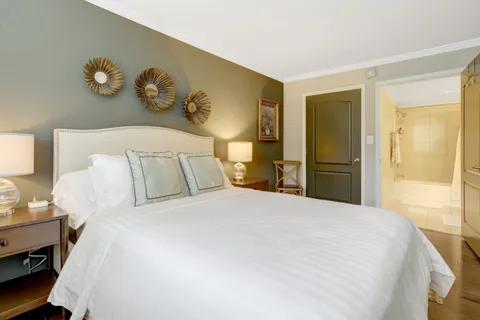 $439,900 | 2230 George C Marshall Drive, Unit 305, Falls Church, VA 22043