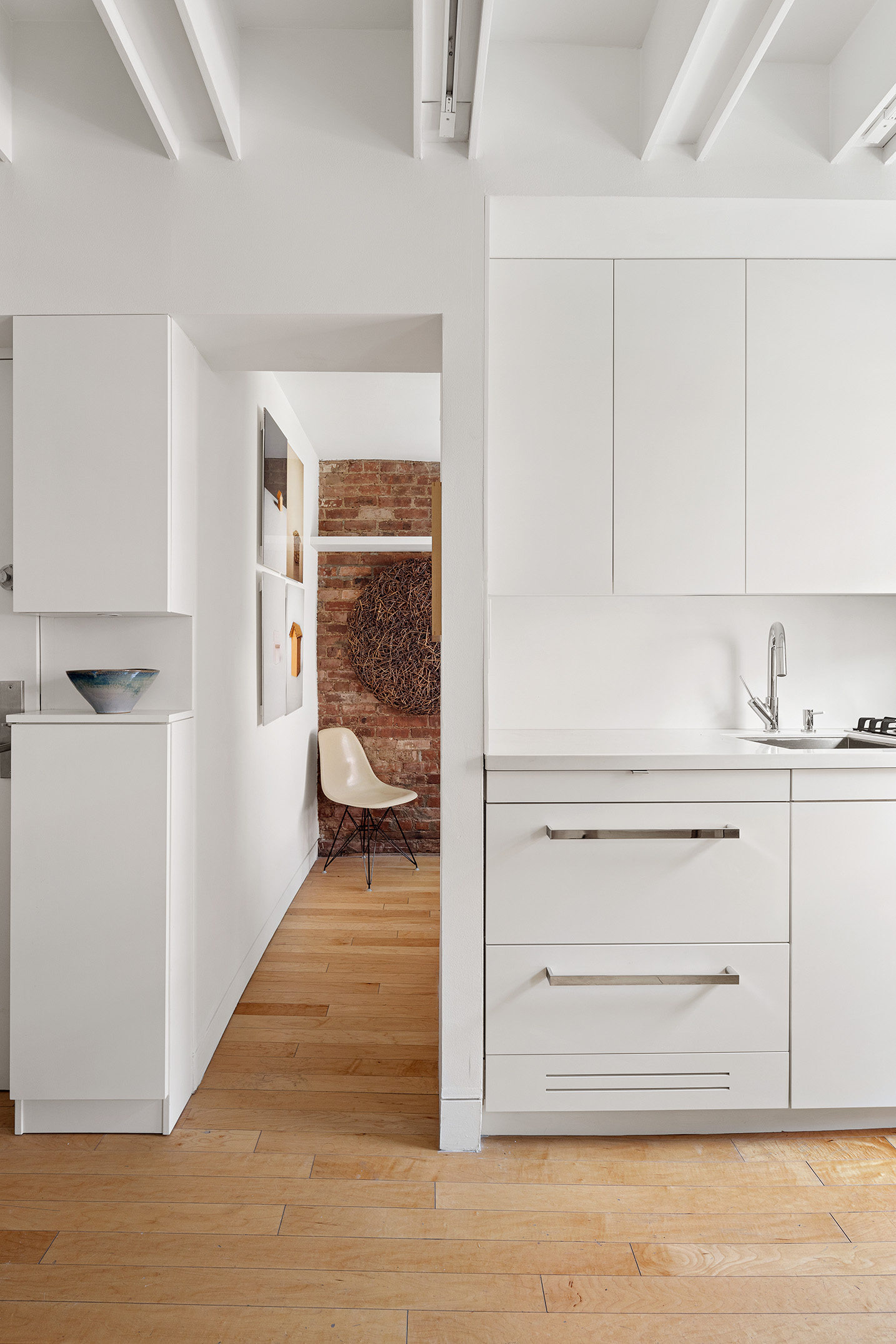 118 Perry Street, Unit J46 Manhattan, NY 10014 - Photo 6 of 9